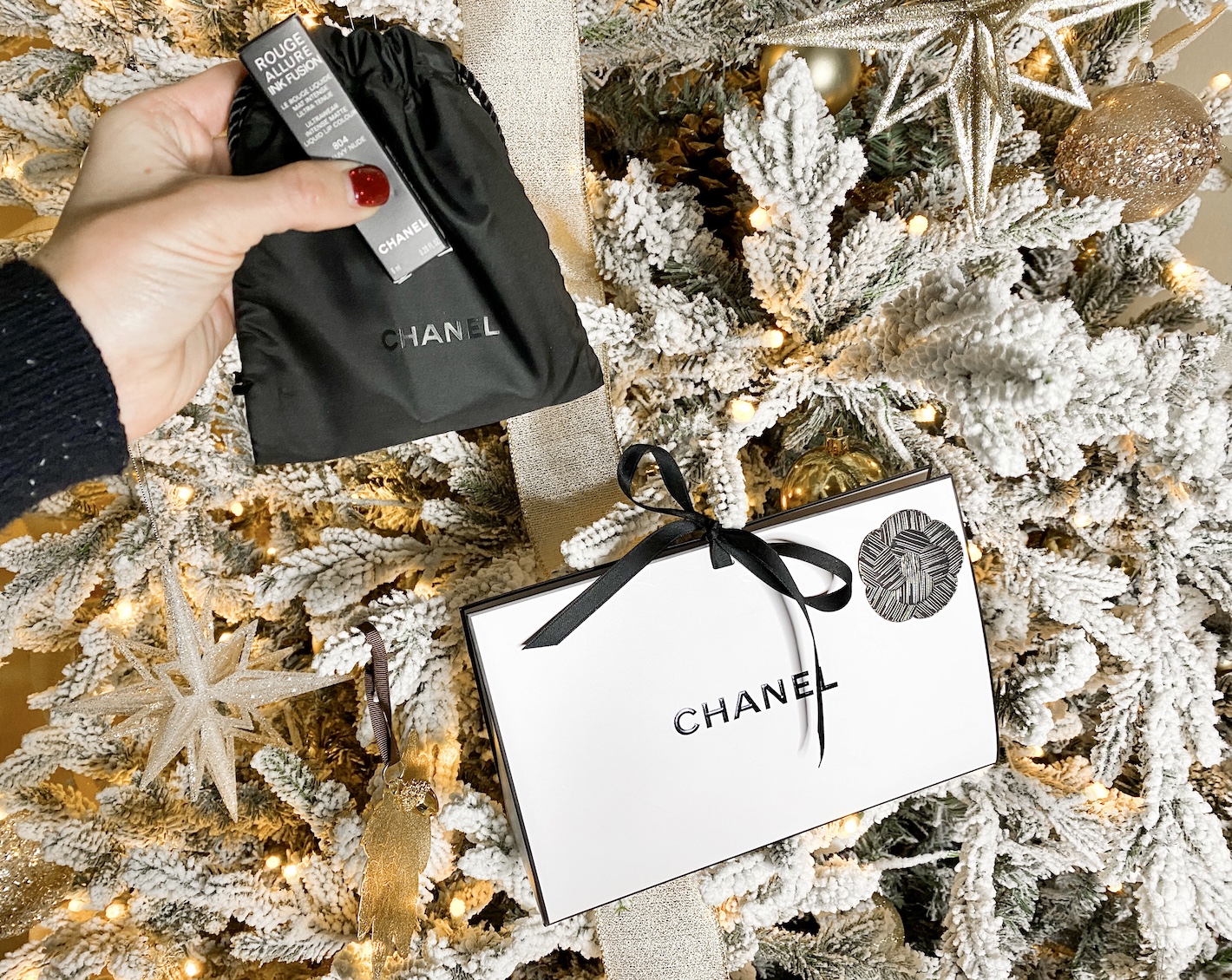 Chanel  Gifts, Gift wrapping, Chanel